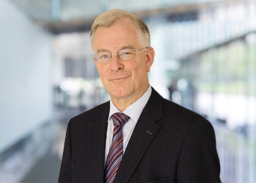 Helmut Fenkl, Niederlassungsleiter
